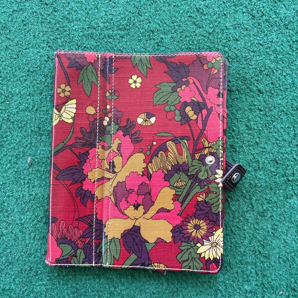Sakroots brand iPad / tablet cover. - Picture 2 of 9